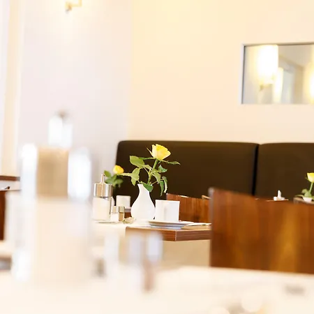 Western West Hotel 3*